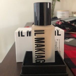 Never used Il Makiage foundation